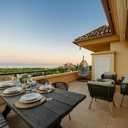 Apartman Apartment, With Large Private Terrace And Panoramic Sea Views, In Elviria Hills, Marbella
